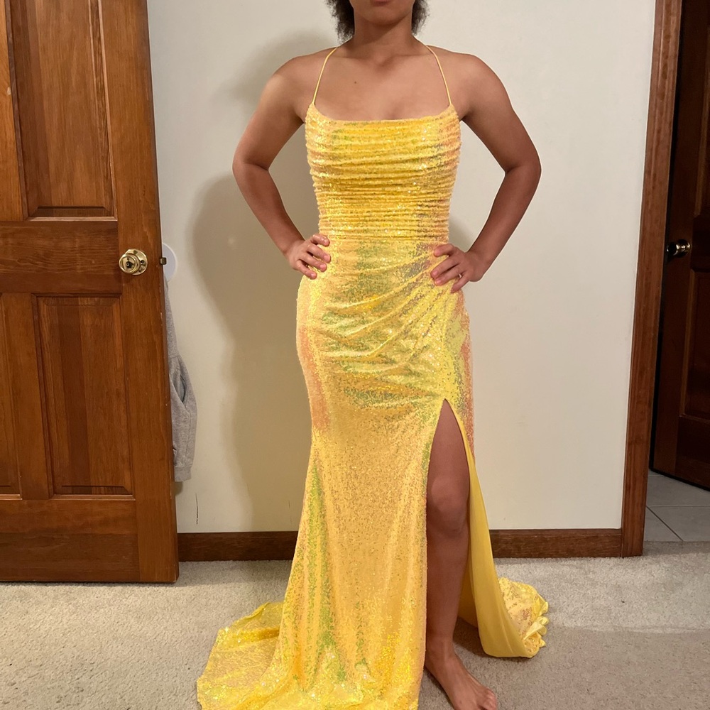 Elegant Yellow Evening Gown